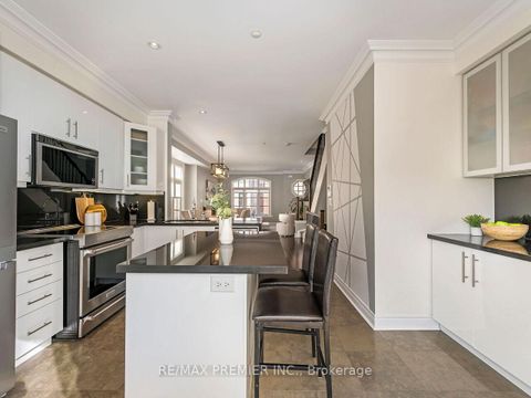 Photo 13 at 1 Powseland Crescent, West Woodbridge, Vaughan