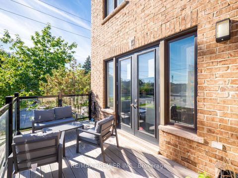 Photo 15 at 1 Powseland Crescent, West Woodbridge, Vaughan