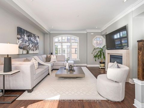 Photo 18 at 1 Powseland Crescent, West Woodbridge, Vaughan