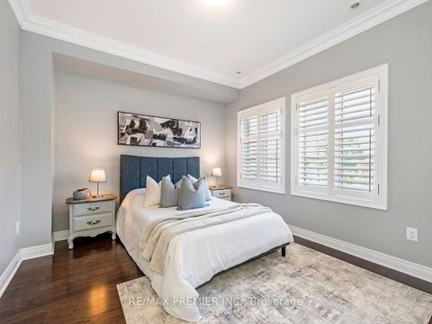 Photo 30 at 1 Powseland Crescent, West Woodbridge, Vaughan