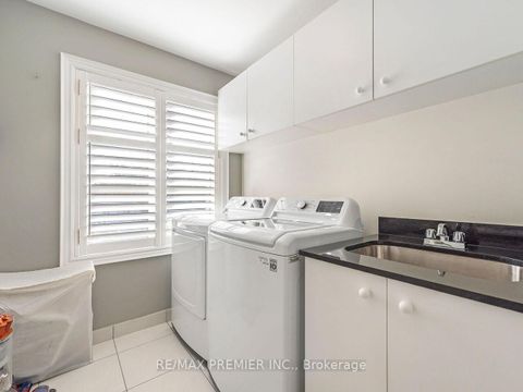 Photo 32 at 1 Powseland Crescent, West Woodbridge, Vaughan