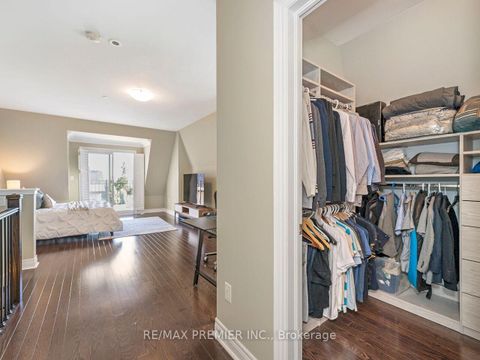 Photo 37 at 1 Powseland Crescent, West Woodbridge, Vaughan
