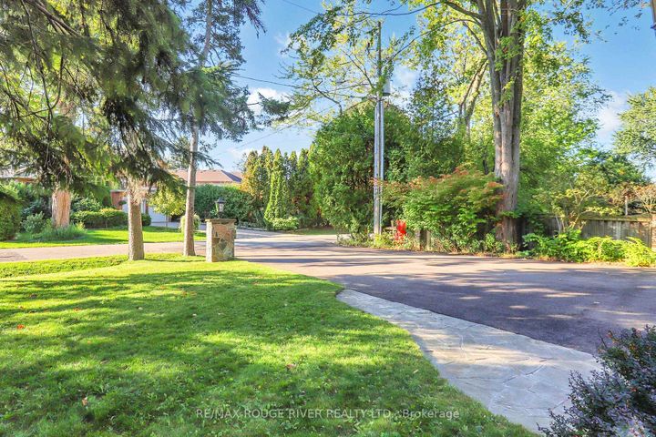 Photo 3 at 300 Taylor Road, Rouge E10, Toronto