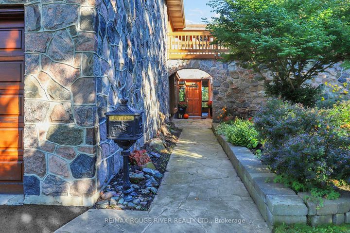 Photo 4 at 300 Taylor Road, Rouge E10, Toronto