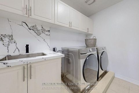 Photo 37 at 84 Betony Drive, Oak Ridges, Richmond Hill