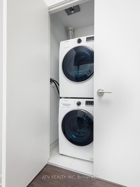 Photo 18 at 1810 - 1926 Lake Shore Boulevard W, South Parkdale, Toronto Photo 18 at 1810 - 1926 Lake Shore Boulevard W, South Parkdale, Toronto