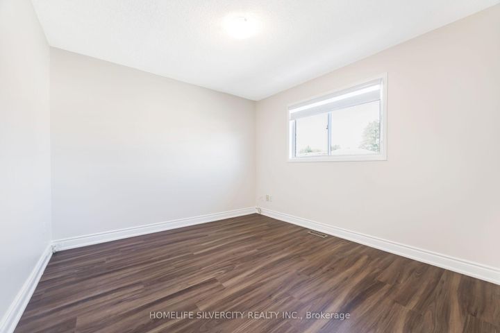 Photo 26 at 64 Clydesdale Circle, Fletcher's Creek South, Brampton