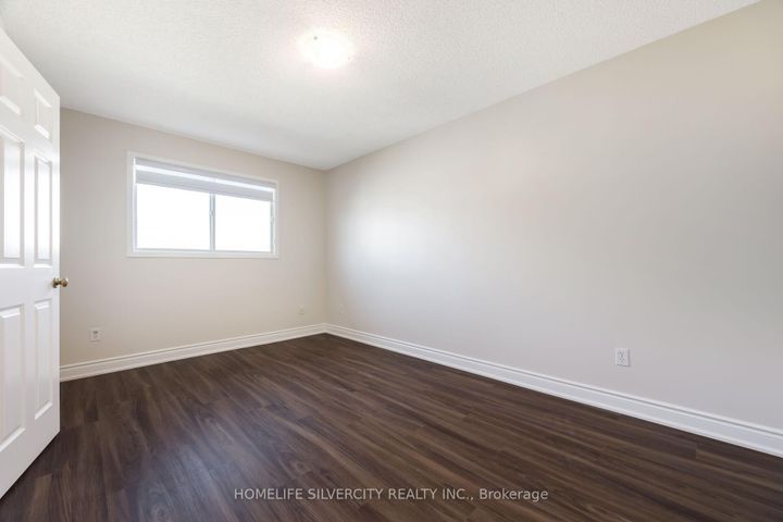 Photo 31 at 64 Clydesdale Circle, Fletcher's Creek South, Brampton