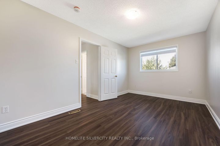 Photo 32 at 64 Clydesdale Circle, Fletcher's Creek South, Brampton