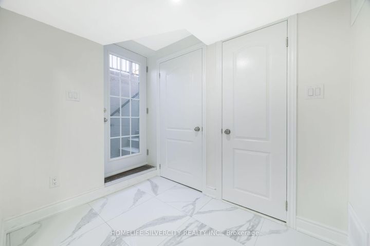 Photo 35 at 64 Clydesdale Circle, Fletcher's Creek South, Brampton