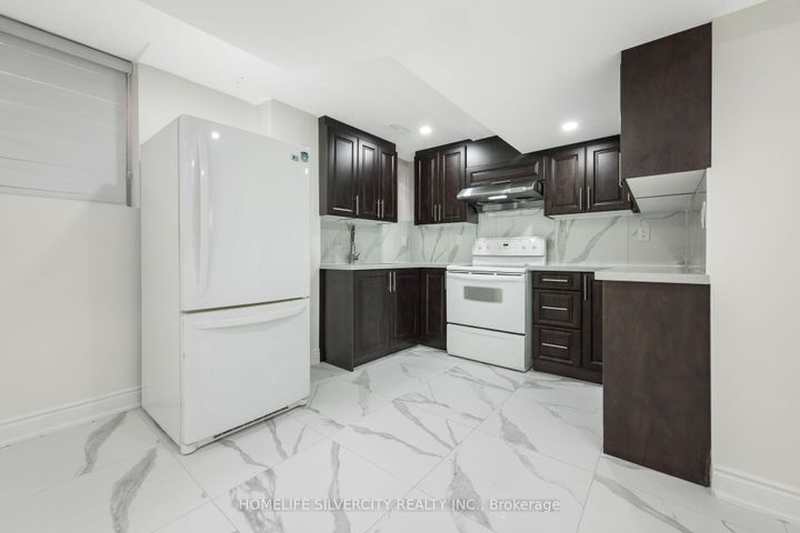 Photo 37 at 64 Clydesdale Circle, Fletcher's Creek South, Brampton