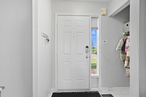 Photo 7 at 37 Mainprize Crescent, Mt Albert, East Gwillimbury