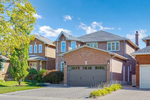 Photo 1 at 47 Venetian Crescent, East Woodbridge, Vaughan