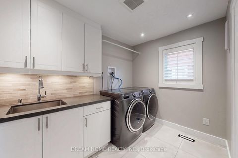Photo 15 at 47 Venetian Crescent, East Woodbridge, Vaughan