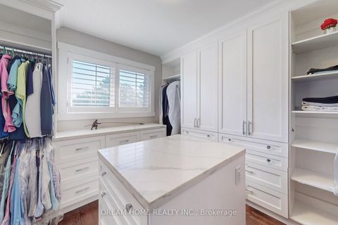 Photo 20 at 47 Venetian Crescent, East Woodbridge, Vaughan