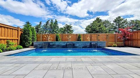 Photo 33 at 47 Venetian Crescent, East Woodbridge, Vaughan