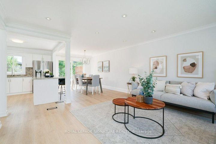 Photo 4 at 47 SWEENEY Drive, Victoria Village, Toronto