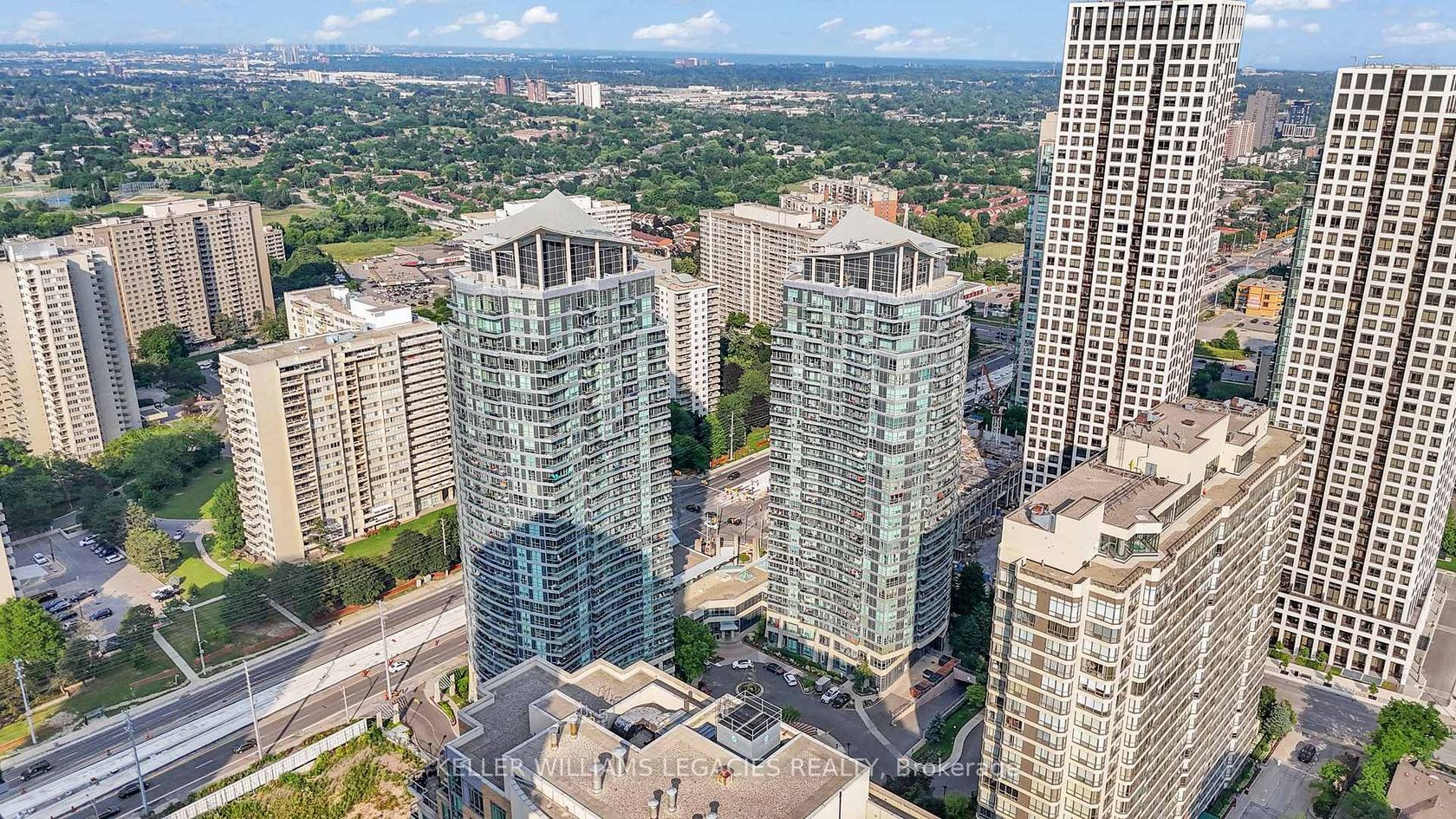 2013 - 33 Elm Drive W, City Centre, Mississauga 