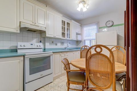 Photo 5 at 432 Crawford St Street, Little Italy, Toronto