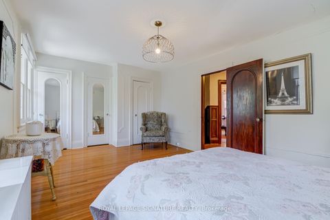 Photo 10 at 432 Crawford St Street, Little Italy, Toronto