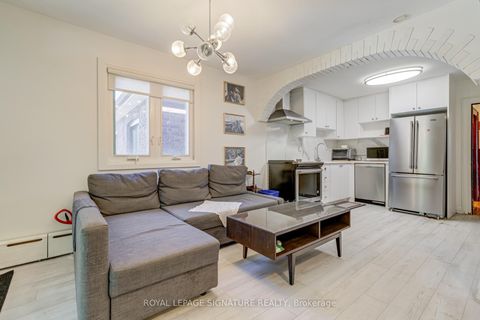 Photo 12 at 432 Crawford St Street, Little Italy, Toronto