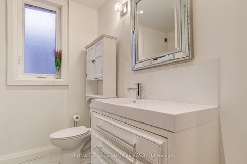 Photo 13 at 432 Crawford St Street, Little Italy, Toronto