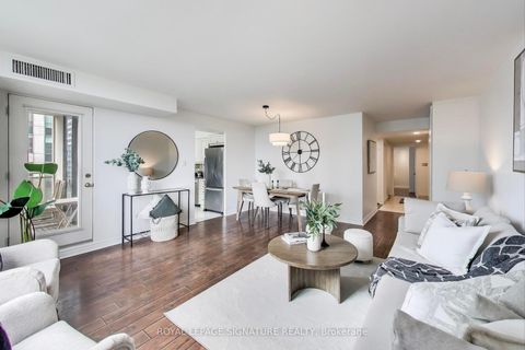 Photo 2 at 1610 - 256 Doris Avenue, Willowdale East, Toronto