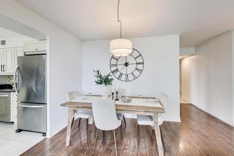 Photo 3 at 1610 - 256 Doris Avenue, Willowdale East, Toronto