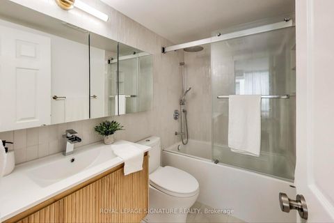 Photo 9 at 1610 - 256 Doris Avenue, Willowdale East, Toronto