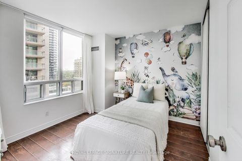 Photo 11 at 1610 - 256 Doris Avenue, Willowdale East, Toronto