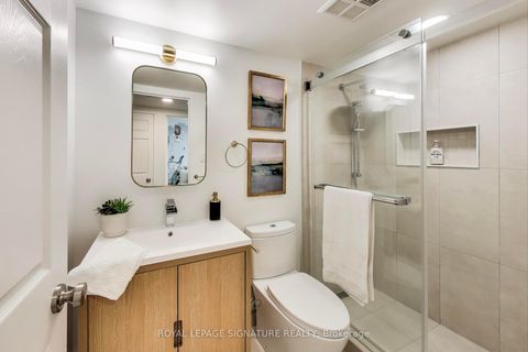 Photo 15 at 1610 - 256 Doris Avenue, Willowdale East, Toronto