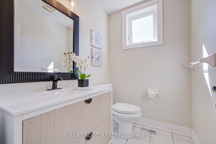 Photo 4 at 2252 Pine Glen Road, WM Westmount, Oakville