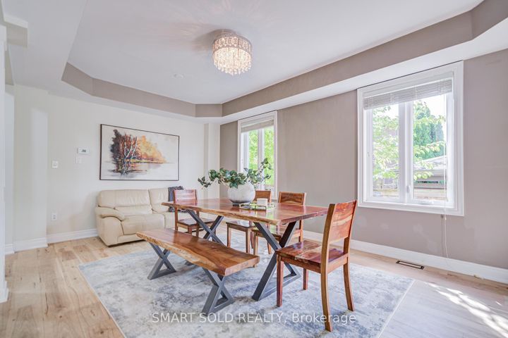 Photo 7 at 2252 Pine Glen Road, WM Westmount, Oakville