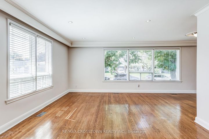 Photo 7 at 38 Dignam Court, Bendale, Toronto