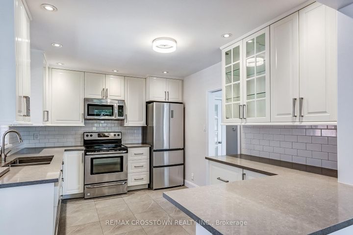 Photo 13 at 38 Dignam Court, Bendale, Toronto