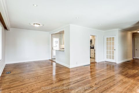 Photo 8 at 38 Dignam Court, Bendale, Toronto