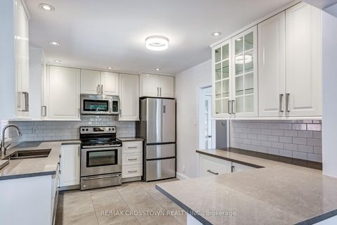 Photo 13 at 38 Dignam Court, Bendale, Toronto