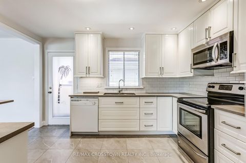 Photo 15 at 38 Dignam Court, Bendale, Toronto
