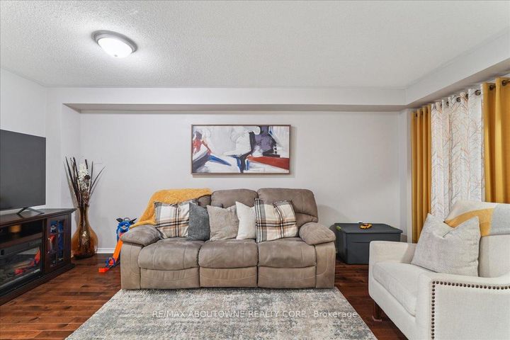 Photo 4 at 248 Albright Road, Fletcher's Creek Village, Brampton