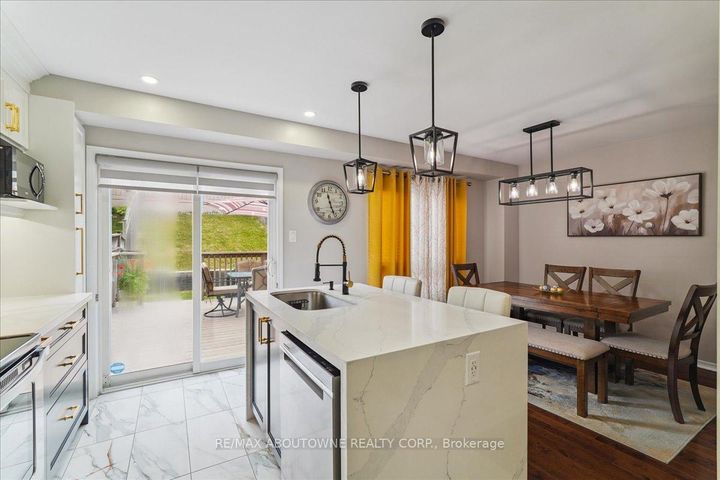 Photo 5 at 248 Albright Road, Fletcher's Creek Village, Brampton