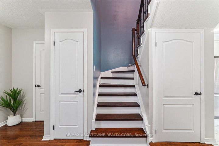Photo 11 at 248 Albright Road, Fletcher's Creek Village, Brampton