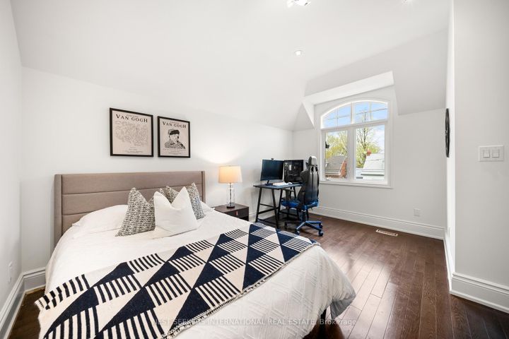 Photo 30 at 117 Parkview Hill Crescent, Parkview, Toronto
