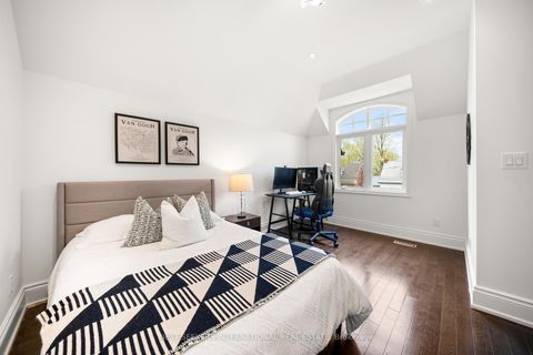 Photo 30 at 117 Parkview Hill Crescent, Parkview, Toronto