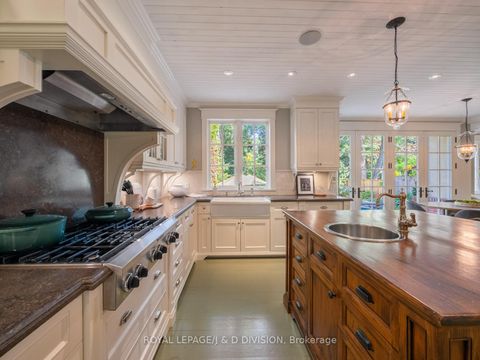 Photo 13 at 11 Cortleigh Crescent, Lawrence Park South, Toronto
