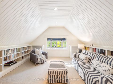 Photo 26 at 11 Cortleigh Crescent, Lawrence Park South, Toronto