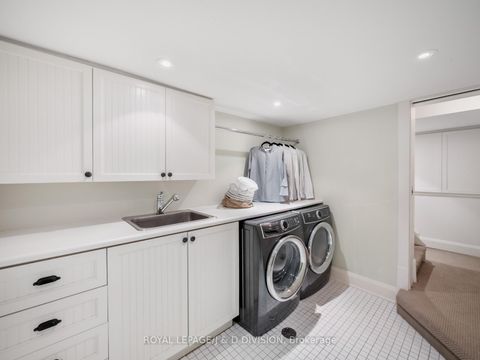 Photo 28 at 11 Cortleigh Crescent, Lawrence Park South, Toronto