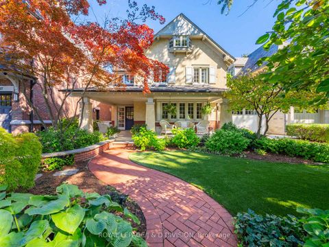 Photo 32 at 11 Cortleigh Crescent, Lawrence Park South, Toronto