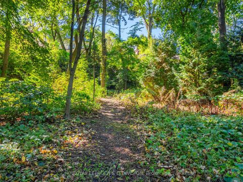 Photo 33 at 11 Cortleigh Crescent, Lawrence Park South, Toronto