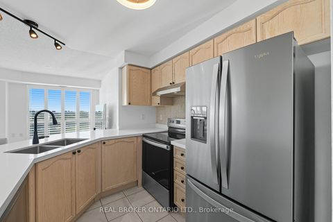 Photo 8 at 704 - 1030 Sheppard Avenue W, Bathurst Manor, Toronto Photo 8 at 704 - 1030 Sheppard Avenue W, Bathurst Manor, Toronto