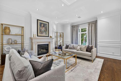 Photo 7 at 126 Hillview Road, Aurora Village, Aurora Photo 7 at 126 Hillview Road, Aurora Village, Aurora